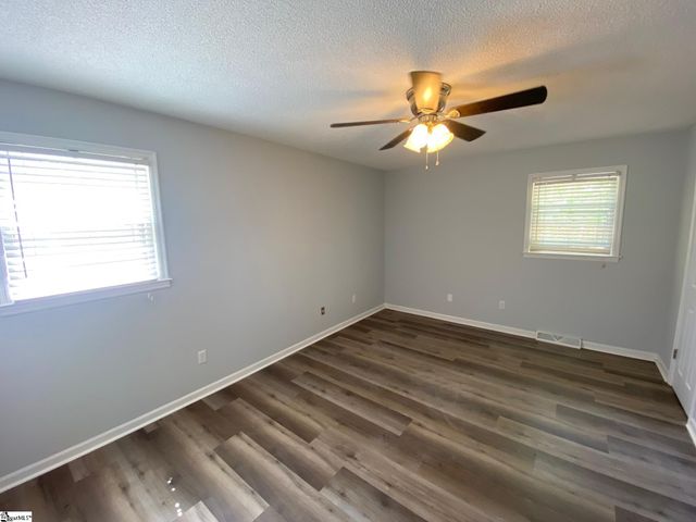 75 Creekfield Road, Clinton, SC 29325