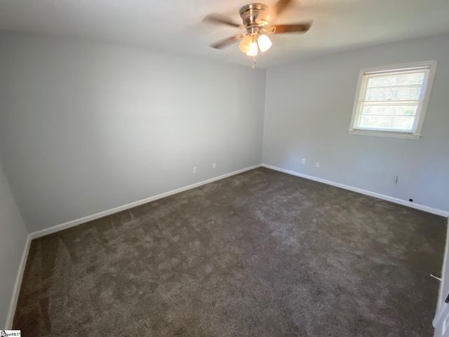 75 Creekfield Road, Clinton, SC 29325