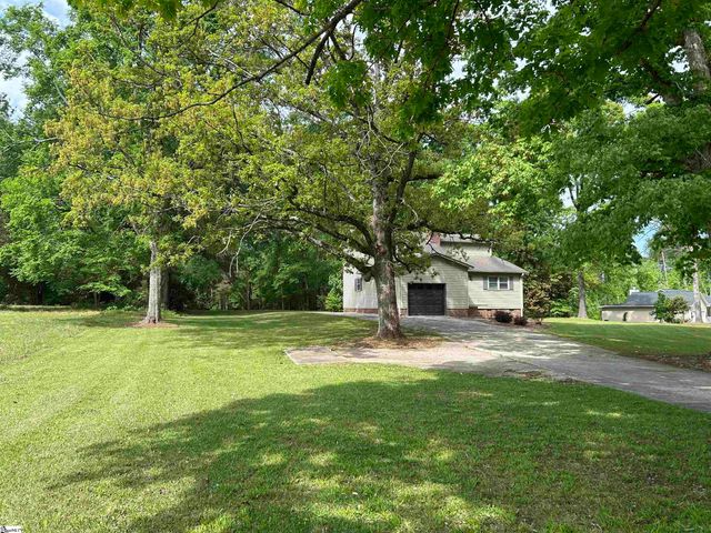 75 Creekfield Road, Clinton, SC 29325