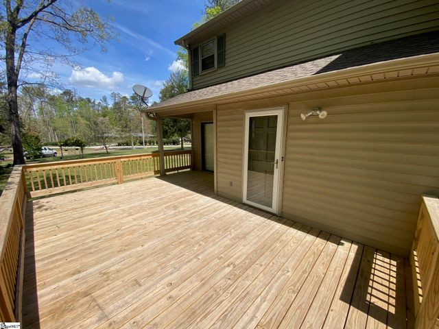 75 Creekfield Road, Clinton, SC 29325