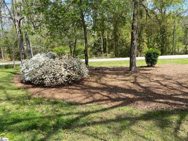 75 Creekfield Road, Clinton, SC 29325