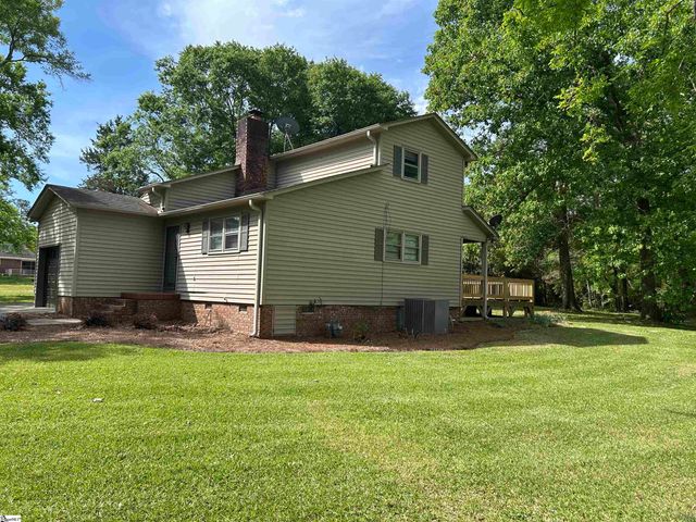75 Creekfield Road, Clinton, SC 29325