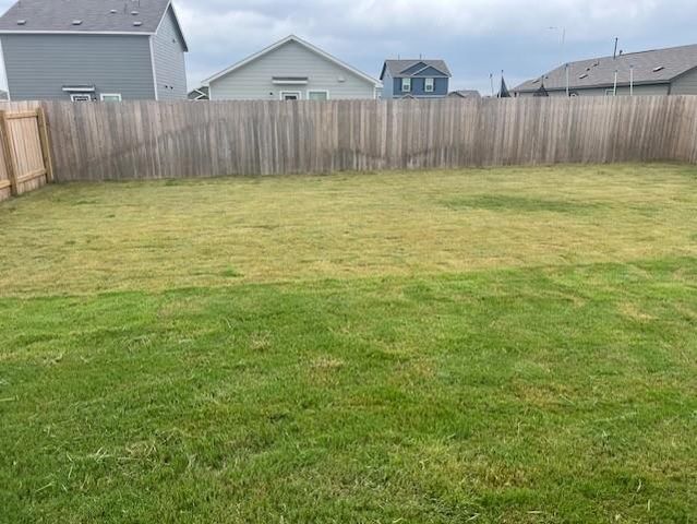 2215 Cyclone DR, Lockhart, TX 78644