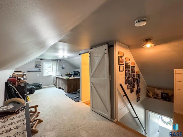1711 N Wedgewood Rd Road, Sioux Falls, SD 57107