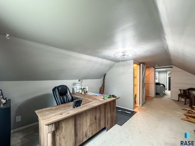 1711 N Wedgewood Rd Road, Sioux Falls, SD 57107