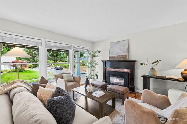 223 Del Monte Avenue, Fircrest, WA 98466