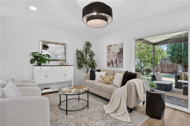 14662 Danberry Circle, Tustin, CA 92780