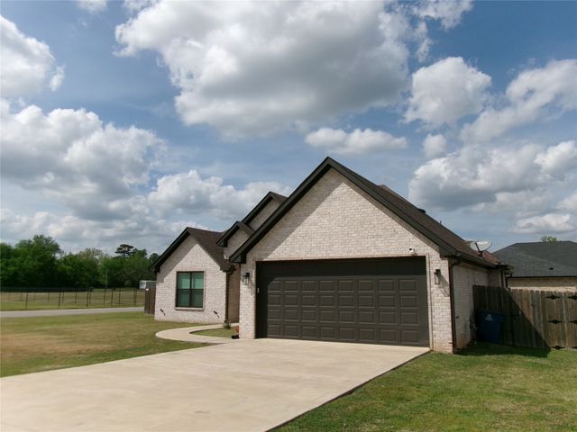137 Stadium Lane, Van, TX 75790