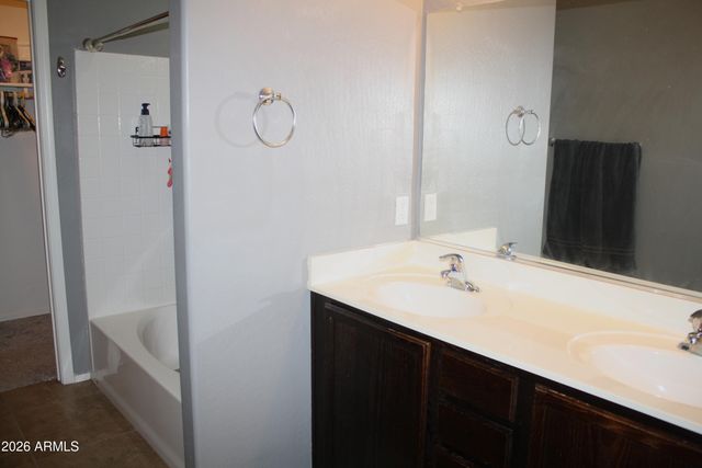 10225 W CAMELBACK Road 19, Phoenix, AZ 85037