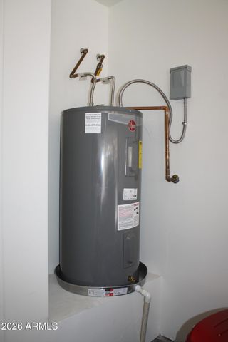 10225 W CAMELBACK Road 19, Phoenix, AZ 85037