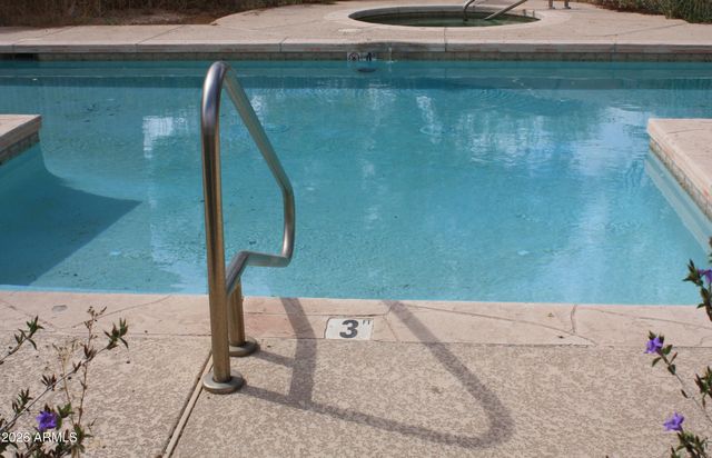 10225 W CAMELBACK Road 19, Phoenix, AZ 85037