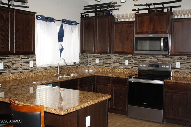 10225 W CAMELBACK Road 19, Phoenix, AZ 85037