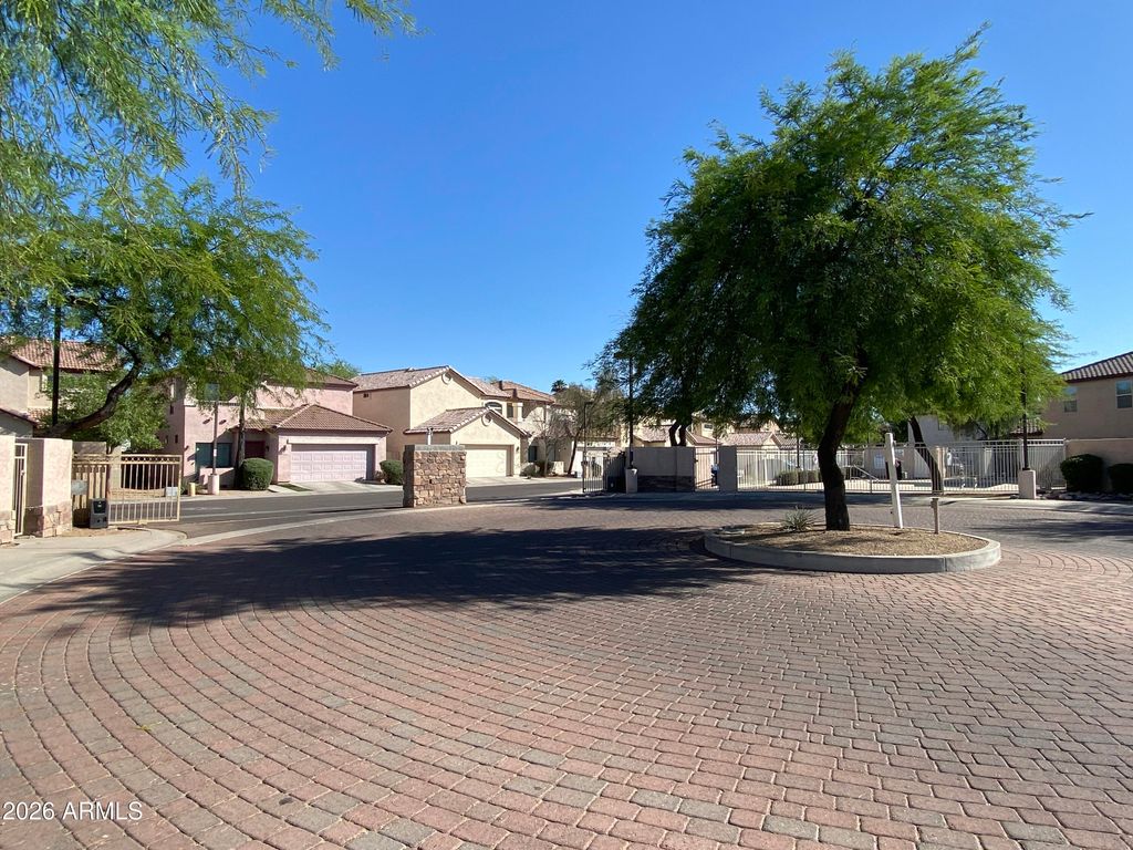 10225 W CAMELBACK Road 19, Phoenix, AZ 85037 — photo 2