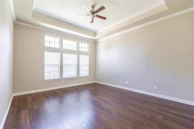 5500 Ledgestone Drive, Fort Worth, TX 76132