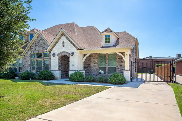 5500 Ledgestone Drive, Fort Worth, TX 76132