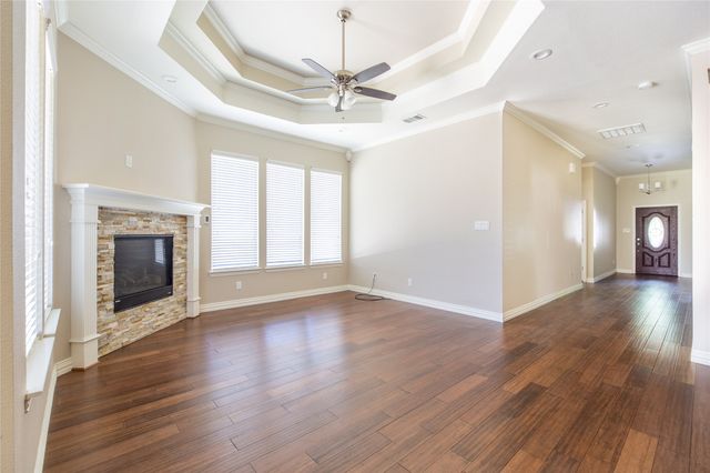 5500 Ledgestone Drive, Fort Worth, TX 76132