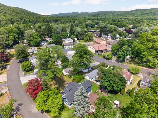 72 Murray Road, Greenwood Lake, NY 10925