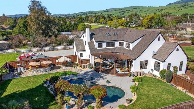 12575 Foothill Avenue, San Martin, CA 95046