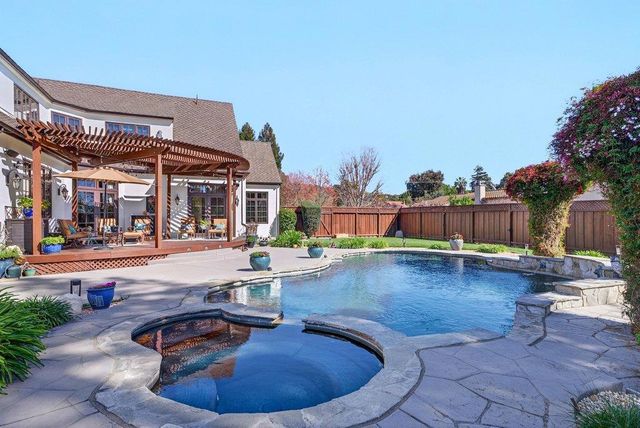 12575 Foothill Avenue, San Martin, CA 95046