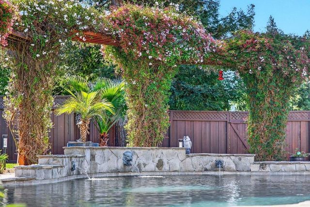 12575 Foothill Avenue, San Martin, CA 95046