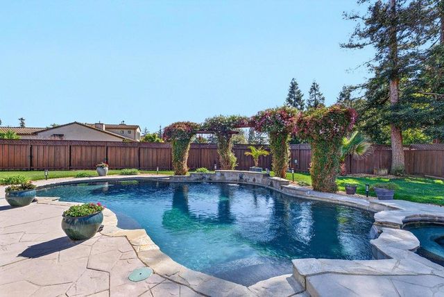 12575 Foothill Avenue, San Martin, CA 95046