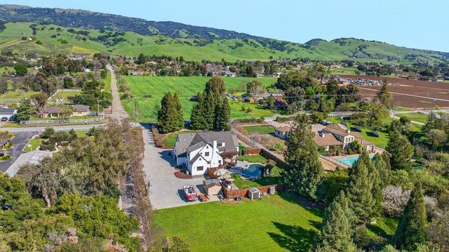 12575 Foothill Avenue, San Martin, CA 95046