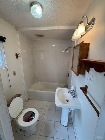 2335 Shattuck Road, Saginaw, MI 48603