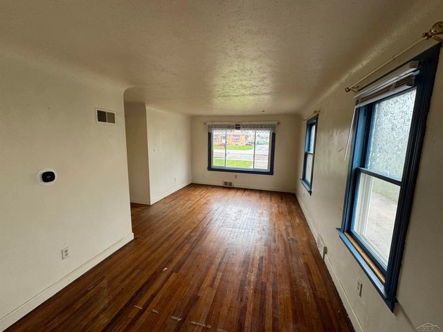 2335 Shattuck Road, Saginaw, MI 48603