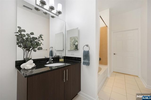 1101 Riverview Avenue 101, Englewood, NJ 07631