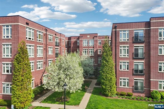 1101 Riverview Avenue 101, Englewood, NJ 07631