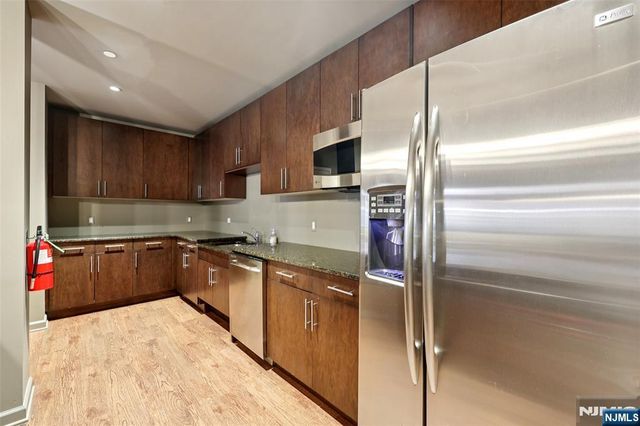 1101 Riverview Avenue 101, Englewood, NJ 07631