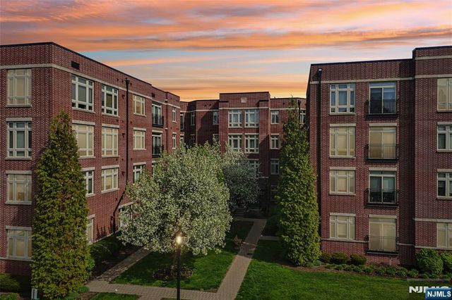 1101 Riverview Avenue 101, Englewood, NJ 07631
