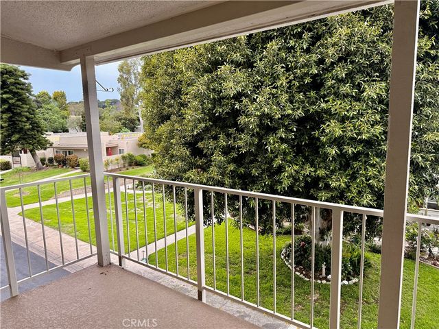 957 Calle Aragon O, Laguna Woods, CA 92637