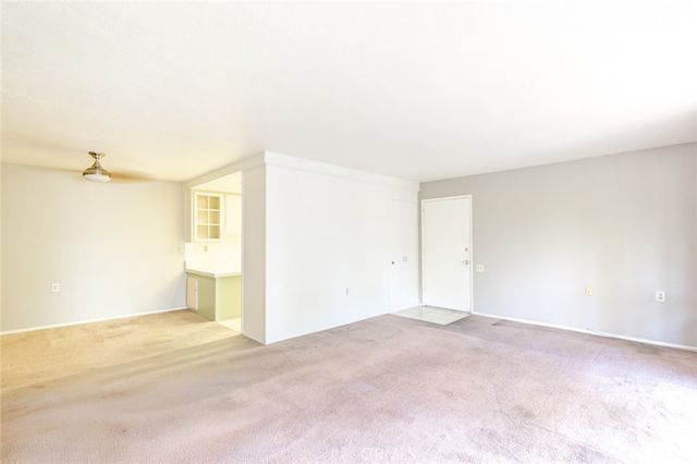 957 Calle Aragon O, Laguna Woods, CA 92637