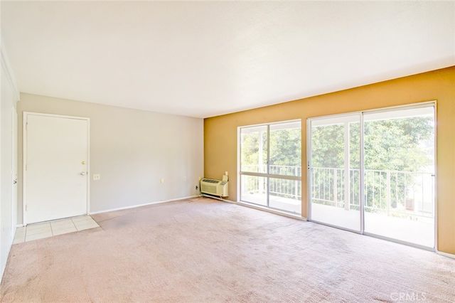 957 Calle Aragon O, Laguna Woods, CA 92637