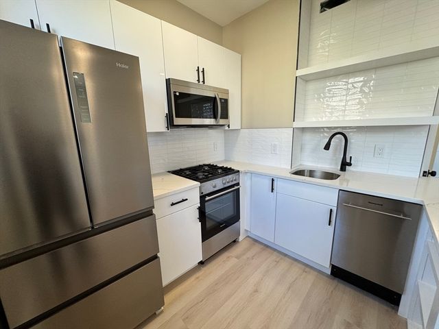 41 Edgerly Rd 22, Boston, MA 02115