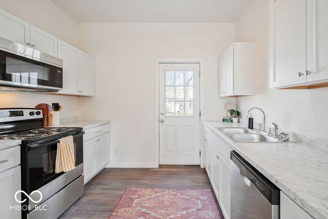 512 N 13th Street, Elwood, IN 46036