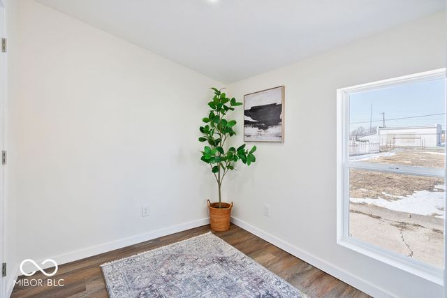 512 N 13th Street, Elwood, IN 46036