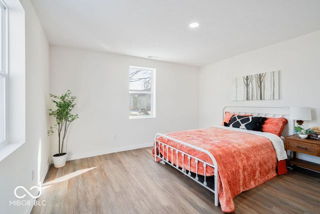 512 N 13th Street, Elwood, IN 46036