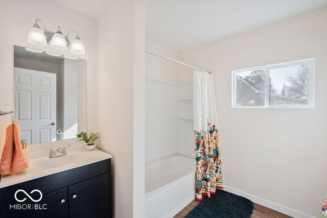 512 N 13th Street, Elwood, IN 46036