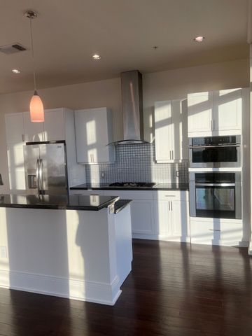 8066 Park Lane 1005, Dallas, TX 75231