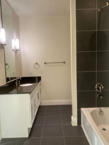 8066 Park Lane 1005, Dallas, TX 75231