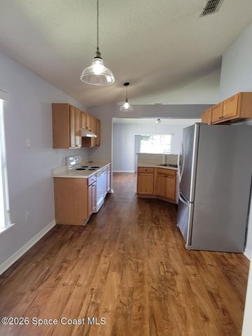 1832 Sorento Circle, Melbourne, FL 32904