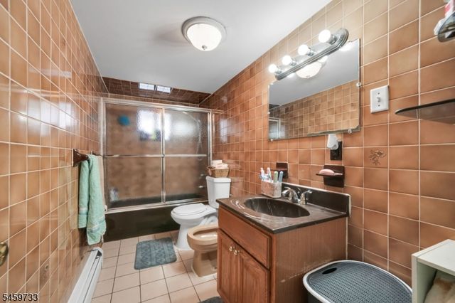 83 Pacific St, Newark City, NJ 07105