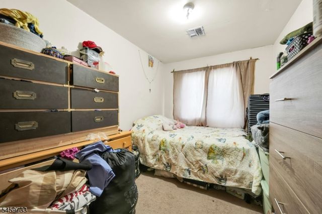 83 Pacific St, Newark City, NJ 07105