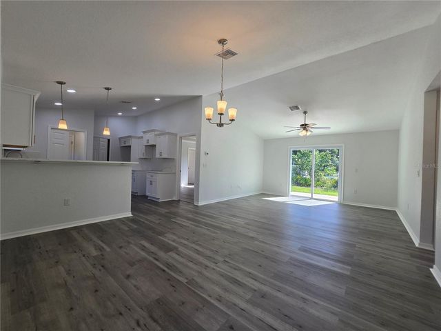 35 SEQUOIA TRAIL, Ocklawaha, FL 32179