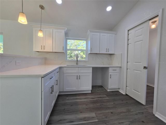 35 SEQUOIA TRAIL, Ocklawaha, FL 32179