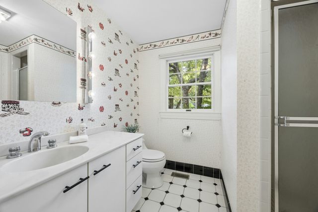 18 Lois Lane 18, Lexington, MA 02420