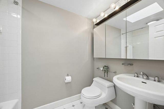 18 Lois Lane 18, Lexington, MA 02420