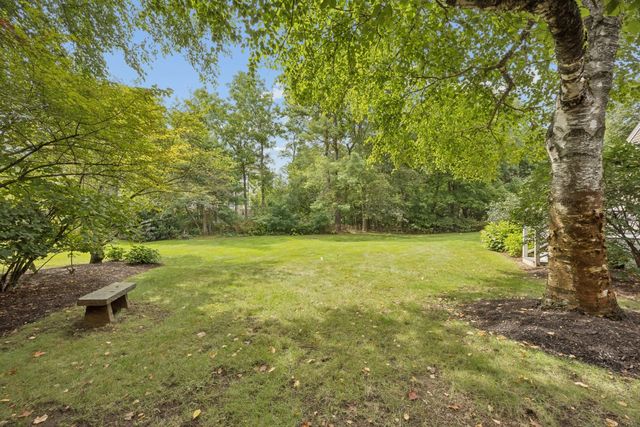 18 Lois Lane 18, Lexington, MA 02420